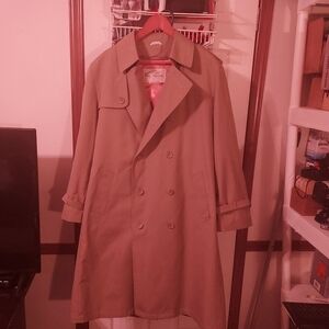 Pre-own Vintage 60s Oleg Cassini Trench coat.